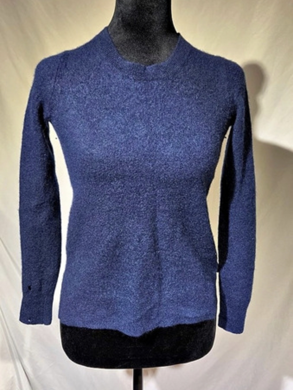 Saks Fifth Avenue Black Label 100% Cashmere Crew Neck Navy Sweater Size Small
